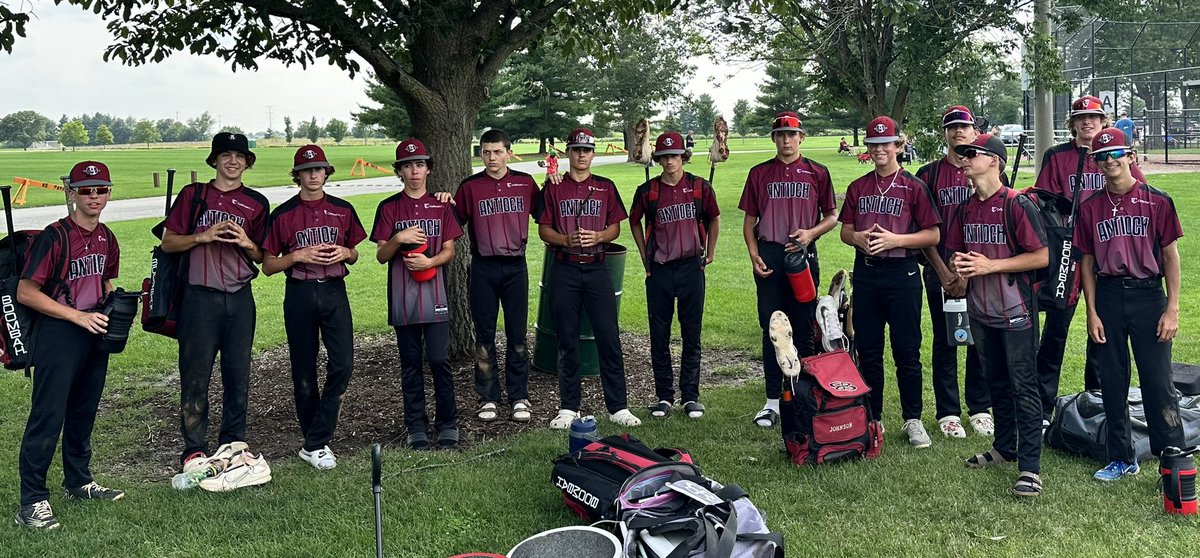 Sequoits2026's tweet image. 2-0 going into bracket play today! Boys are playing great baseball! #summerbaseball
#sequoitpride