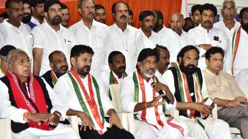metro_updates's tweet photo. CLP leader Bhatti criticizes BRS leaders, citing the government's ineptness shown through the struggles of various marginalized groups. No signs of 'Bangaru Telangana.' https://t.co/KJemQBrm0q