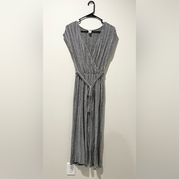 So good I had to share! Check out all the items I'm loving on <a href="/Poshmarkapp/">Poshmark</a> #poshmark #fashion #style #shopmycloset #cautiontothewind: posh.mk/HbwrHtF8tBb