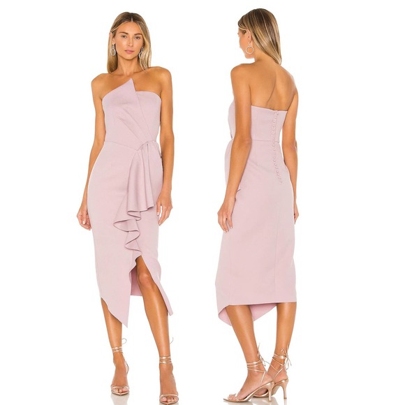 Sing4Life8's tweet photo. So good I had to share! Check out all the items I'm loving on @Poshmarkapp #poshmark #fashion #style #shopmycloset #elliatt #rixo #lafayette148newyork: https://t.co/inuHdeQoSj https://t.co/qUz6yCfGdQ