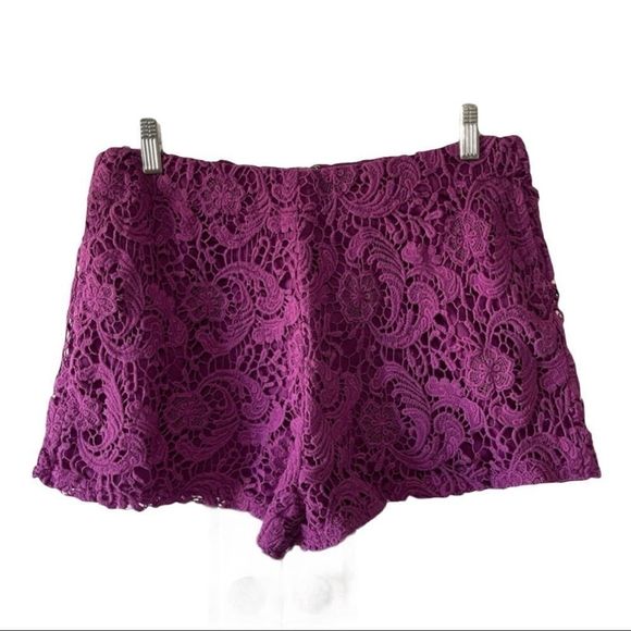 So good I had to share! Check out all the items I'm loving on <a href="/Poshmarkapp/">Poshmark</a> from <a href="/jaye_leon/">Jaye Leon</a> #poshmark #fashion #style #shopmycloset #onia #quartermoonbazaar #giannibini: posh.mk/GKIPofH8tBb