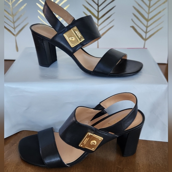 So good I had to share! Check out all the items I'm loving on <a href="/Poshmarkapp/">Poshmark</a> from <a href="/TiaLloy19344570/">Tia Lloyd</a> <a href="/bjrand/">Barb 🌊🌊🌊</a> <a href="/deniseallene/">treasuredfind</a> #poshmark #fashion #style #shopmycloset #ugiz #athleta #laurenralphlauren: posh.mk/ImG7s6J8tBb