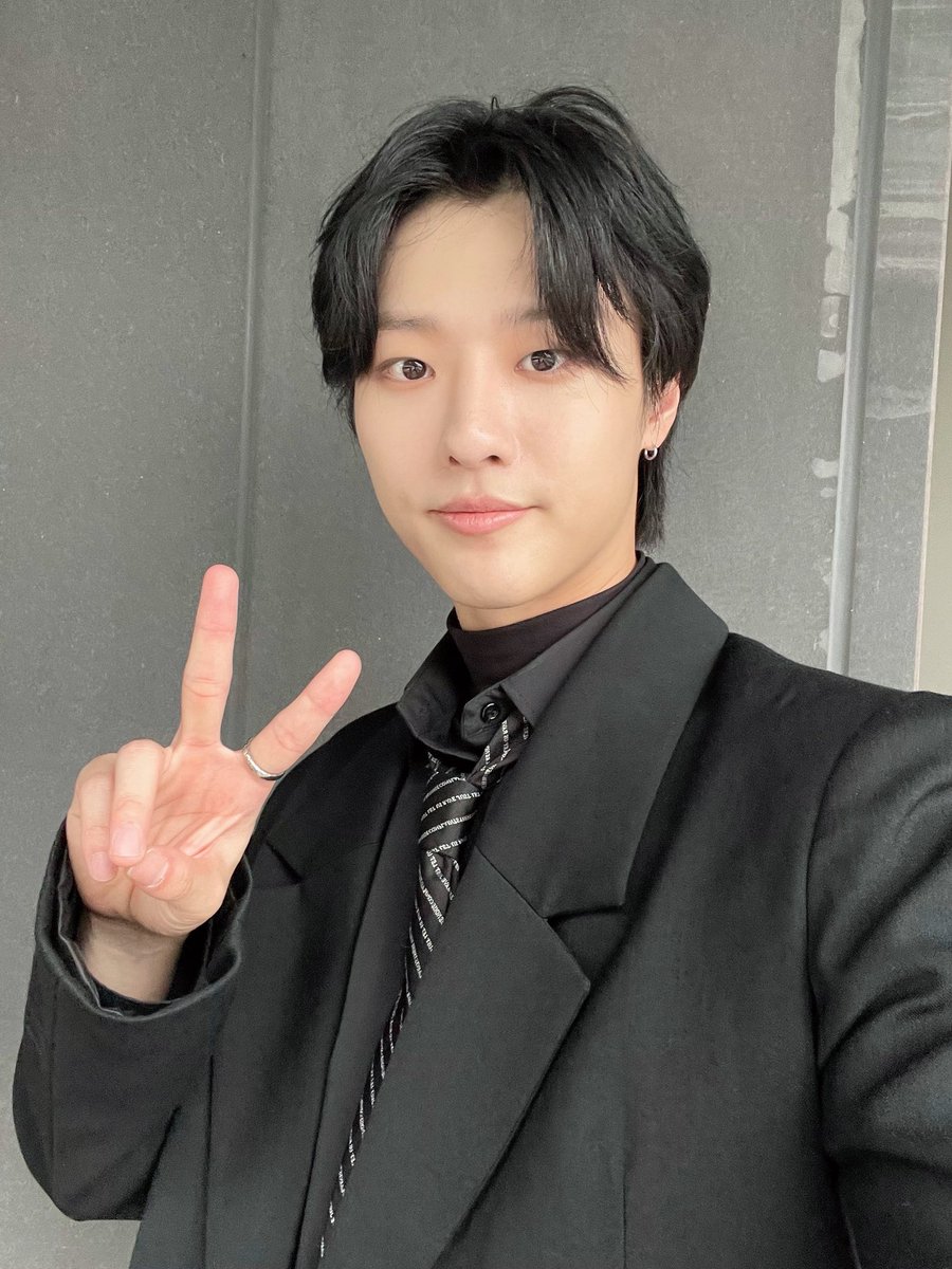 woodzhourly's tweet photo. #WOODZ #우즈 #조승연 #SEUNGYOUN @c_woodzofficial https://t.co/ofFewNaVI8