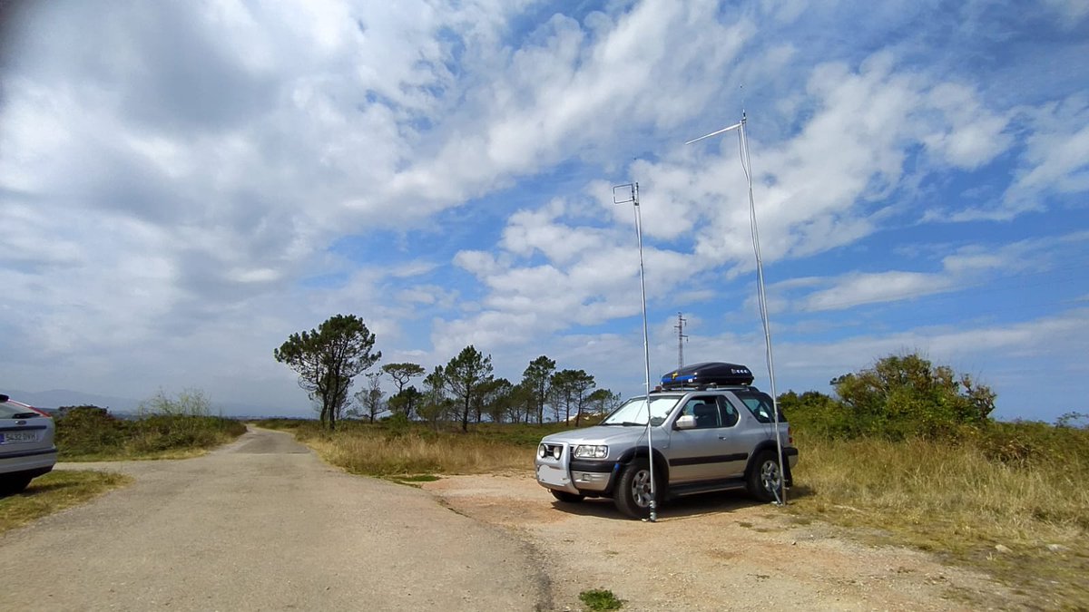 URE_GIJON's tweet photo. #EG23FDC operando hoy en #vhf y #uhf #2mband, #70cmband y #23cmband desde #CaboPeñas en #FM y #SSB. Diversos enlaces, entre ellos con #SantaMariadelPáramo en #Leon. Difundiendo #LaFiestaDelCielo de @gijon en comunidad #radioaficionados. @ure_es @EA1URA #radioaficion #Asturias https://t.co/uc0PFPetMf