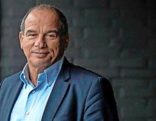 G11Sven's tweet photo. 1/ Maurice #masonslaafje de Hond
Opiniepeiler. Debacle mbt oa #Newconomy. Jiddische komaf. Steve Jobs #digitale scholen. @Kantar_NL (voorheen TNS-NIPO). Speelt wisselend 'good cop - bad cop'. #Shill.
#Wall
#DevilsHand
#OneEye #Silencing
#PiramidHands https://t.co/62vkPMCZeA