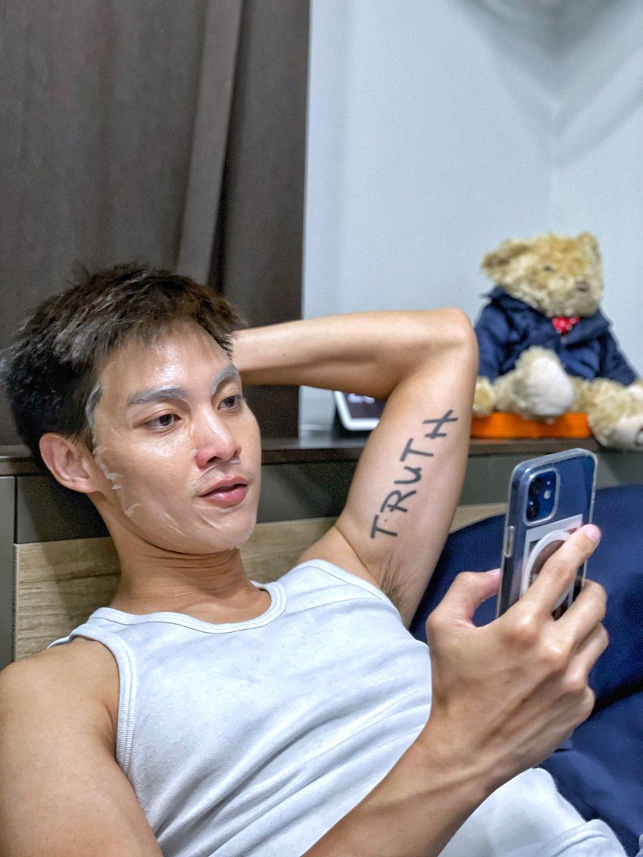 omnibus348's tweet photo. 😍 มีหลายคำถามหลังไมค์มาเกี่ยวกับของรางวัลสุดเซอร์ไพรส์ที่ได้มาจาก @ratchaofficial บอกเลยว่าตลอดเกือบ 20 วัน ที่ได้มา ใช้จริง เห็นผลจริง ขอบคุณสิ่งดีๆที่มอบให้จากใจจริงครับ ไปหาซื้อกันได้นะครับ ที่ EveAndBoy #Ratcha #ratchalife #ratchagoodlife #vitcbiofaceserum #vitc #วิตซี https://t.co/gjKzp5Bx4N