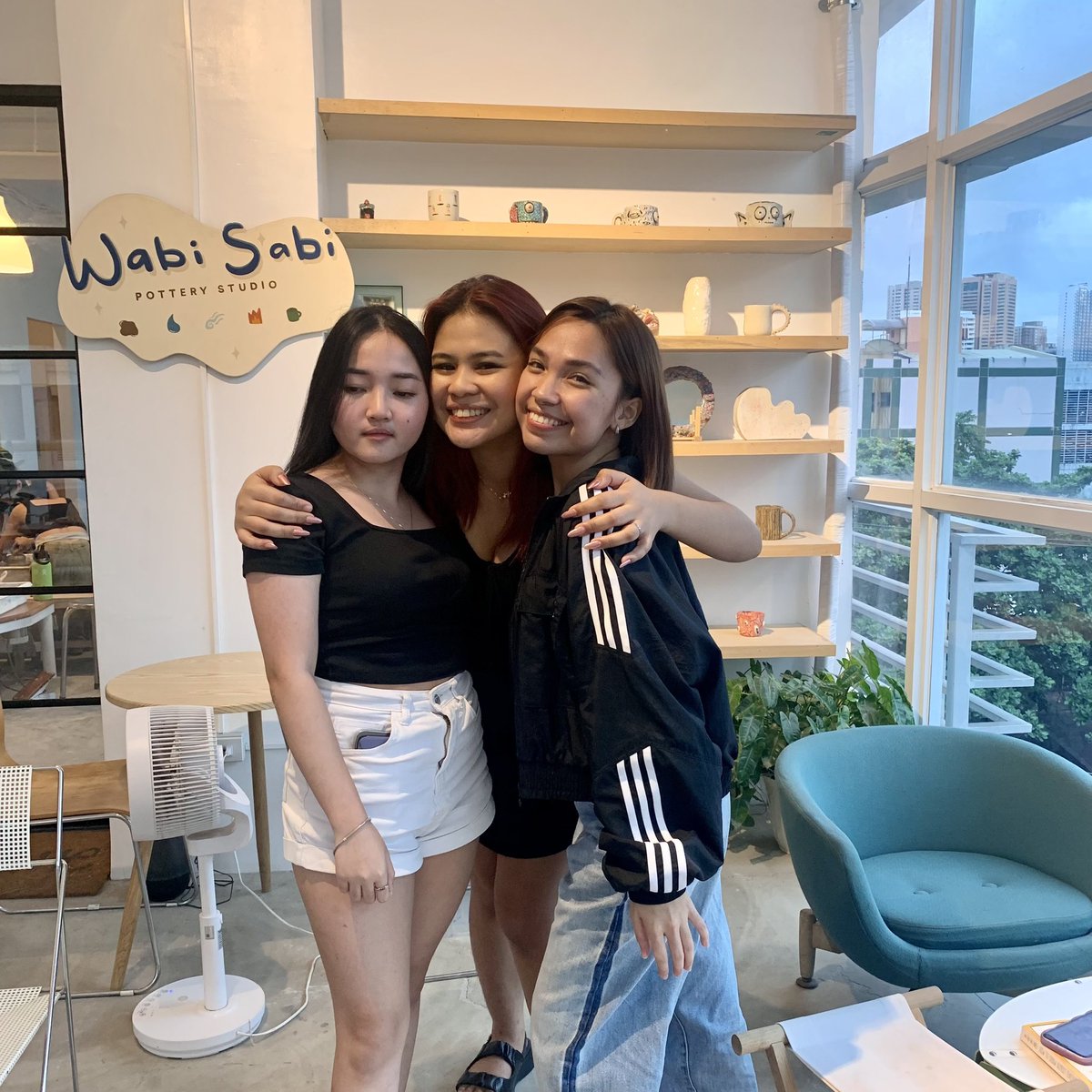 rbynnhrn's tweet photo. reunited after 16 years 🥹🤍 https://t.co/aLjuiqAvyV