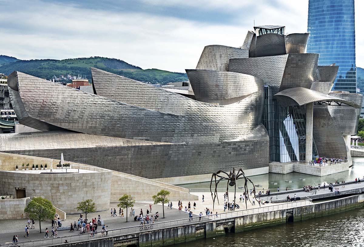 smaggio15's tweet photo. These museums' #architectural designs are just as interesting as their contents. #coolbuildings  https://t.co/b6LHy9CwXh https://t.co/gem9doiRJ1