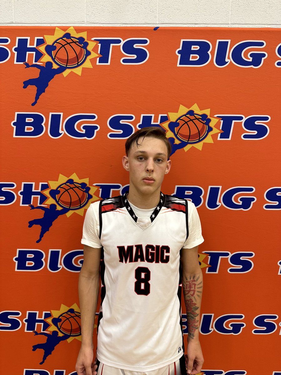 #BIGSHOTS #NATIONALSLIVE

17u

6th Man Warriors 73
#4 Mason Douglas 24pts 
#3 Devin Desruisseau 17 pts 

Jr. Magic 64 
#8 Landon Hunt 24pts