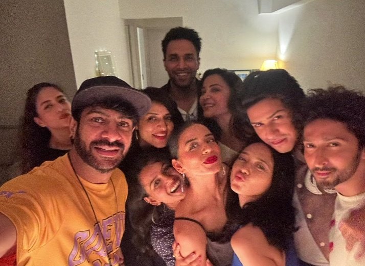 Reunion aisa karo ka 
Puri Fandom Khushi Ke mare Pagal Ho Jaye 😭😭❤️
#MoRan #shaveri #Sidsa #kaveripriyam
#ZiddiDilMaaneNa