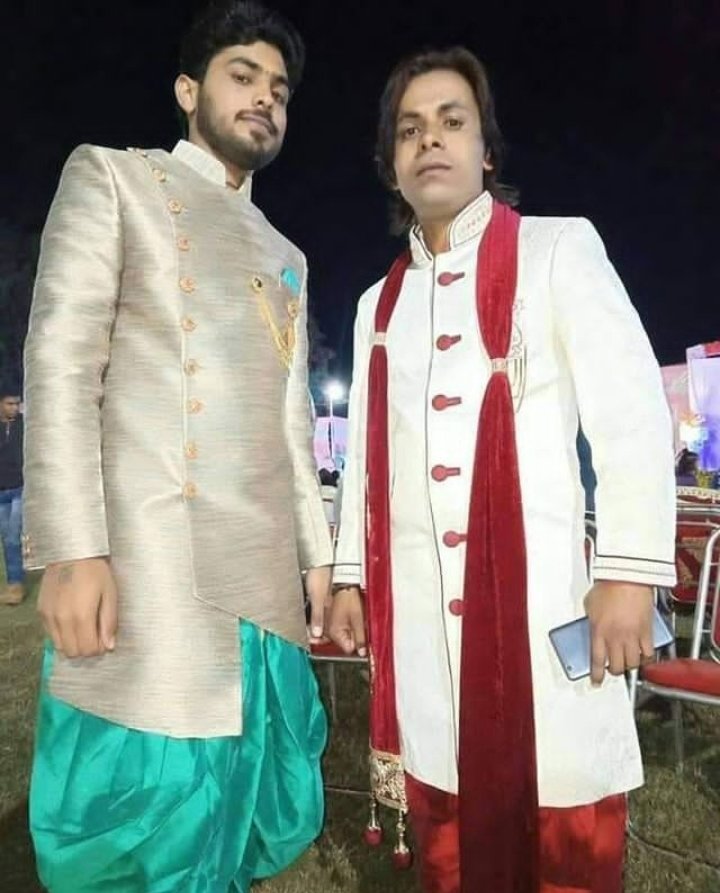 bundelkhandi_07's tweet photo. ग़म नहीं यदि कोई मुझे समझ न सके.
मैं फुर्सत की चीज़ हूँ  और ज़माना जल्��बाजी में है । https://t.co/qvv7ow7TNn