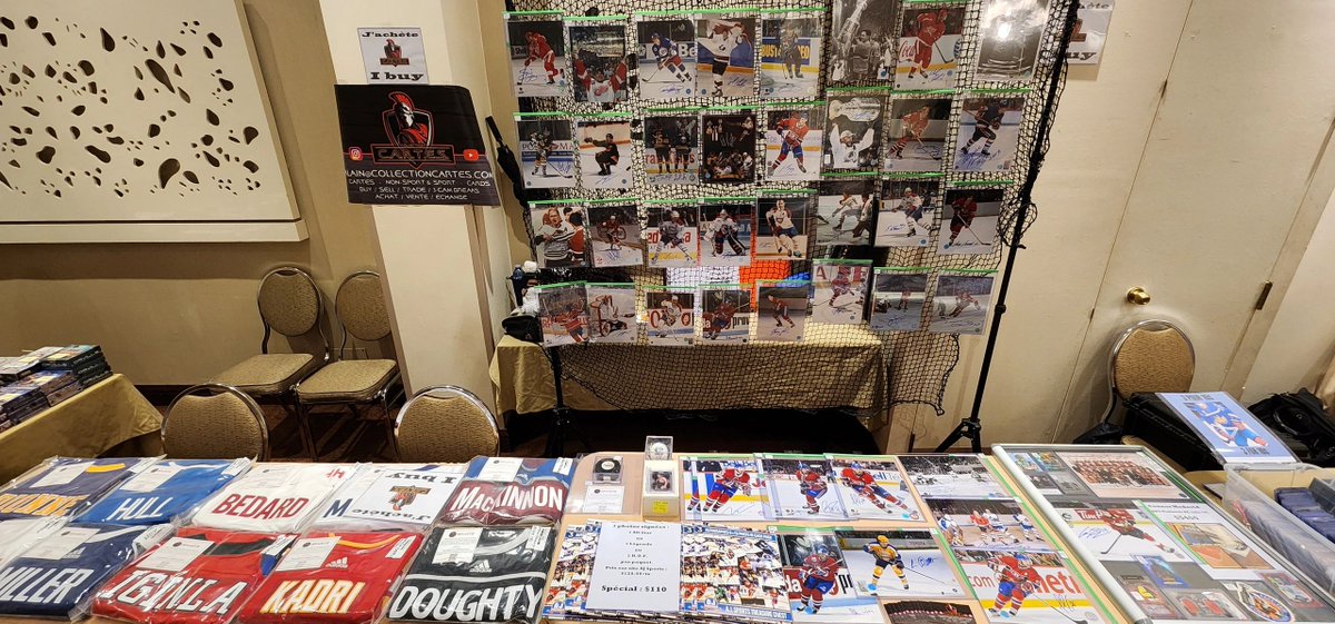 CollectionCARTE's tweet image. Notre set-up du jour !
Nouveau type de présentoir : filet pour afficher les photos 😀
Au show Ruby Foo's Montréal, jusqu'à 2pm !