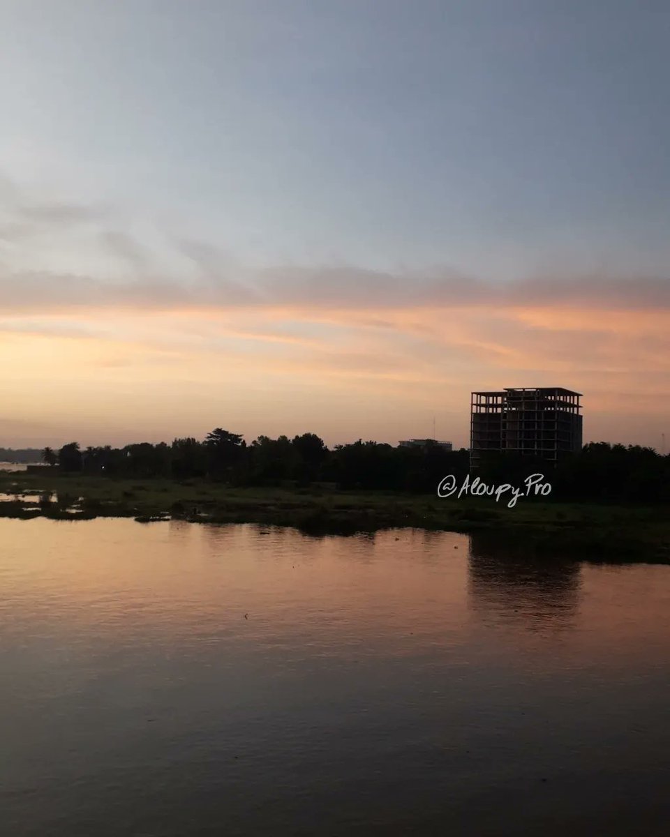 AloupyPro's tweet photo. La ville de Bamako en dix (10) images. #nouvelleserie
Je partage avec vous  la spontanéité de la capitale.

1/2

#Photographie #streetphotography #bamako #city #images #picture #photodart #Aloupy https://t.co/dCdMHunDSm