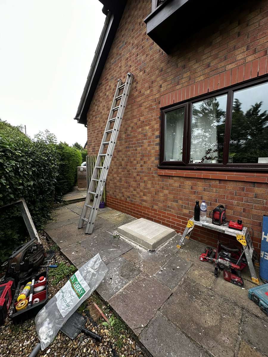 Looking for an external Worcester oil boiler in Cheshire? We can help! We're a local, trusted installer with over 20 years of experience. Contact us today for a free quote. #Cheshire #Worcester #oilboiler