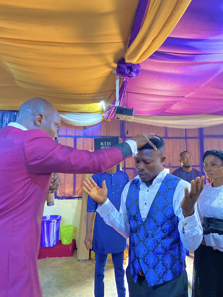 Ktm_anyigba's tweet photo. Cross session of today’s healing and miracle service.. TOPIC: Healing waves.
#HappySunday #PstSegun https://t.co/Z6CdEO5nS4