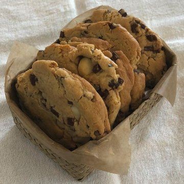 encafeshop's tweet photo. 🍞 . . an order for @jjkrzz @jjkcsr 

— caramel macchiato , cookies

💌: hi mister jk stan, how are u? i hope ure happy and eating a lot. i want u to know na u are doing great and im really proud of u.  wishing u success and genuine happiness, kian :D https://t.co/4f5UCXhPeJ