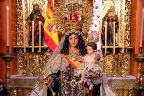 surcontrol's tweet image. Hoy es un día especial, se celebra la Virgen del Carmen, patrona de los marineros.

En este día, queremos extender nuestros mejores deseos y bendiciones a todos aquellos que se dedican a trabajar en el mar

Un fuerte abrazo a aquellos que forman parte de la comunidad marítima.