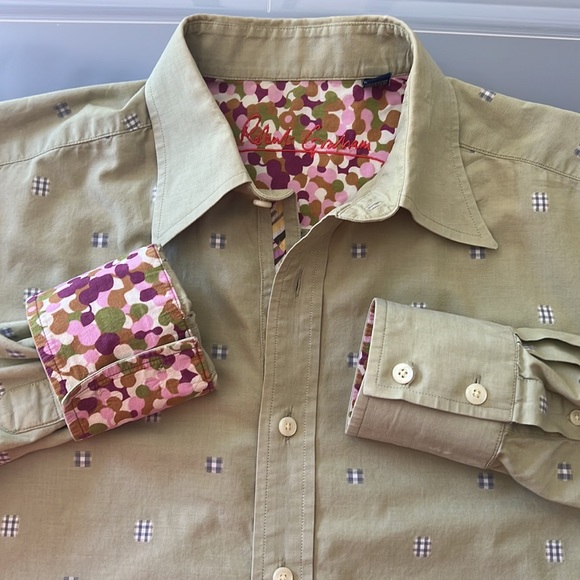 amdaus's tweet photo. So good I had to share! Check out all the items I'm loving on @Poshmarkapp from @AlyssaUrban13 #poshmark #fashion #style #shopmycloset #robertgraham: https://t.co/Z2k1bU9XcU https://t.co/IQw0CLU2Jc