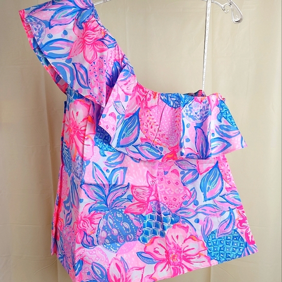 So good I had to share! Check out all the items I'm loving on <a href="/Poshmarkapp/">Poshmark</a> from @thegreenhonu1 #poshmark #fashion #style #shopmycloset #goosecreek #artisanny #lillypulitzer: posh.mk/5V16MB4ZtBb