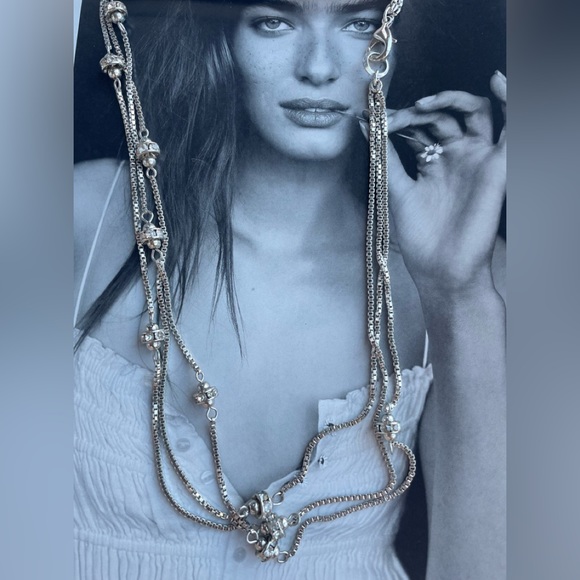 Impossible Traveler tweet media