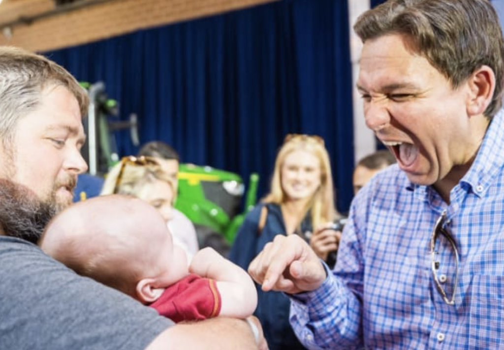 omsale's tweet photo. @joncoopertweets Imagine being this poor baby https://t.co/TFUkN81eIB