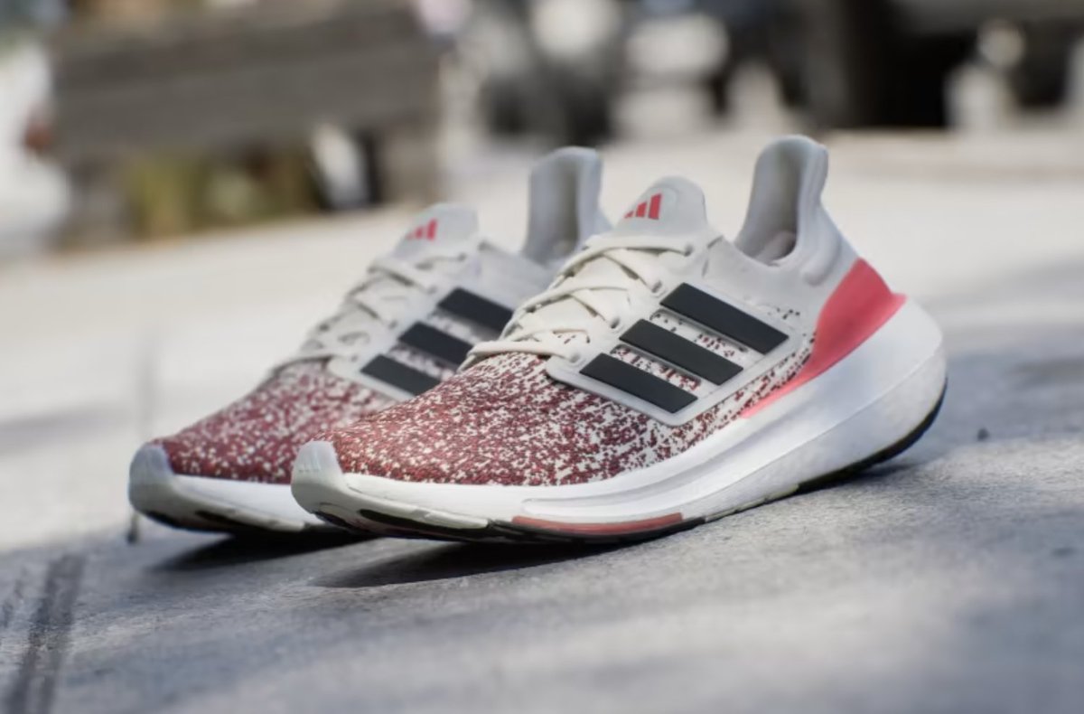 Ad: Dropped via Champs
adidas Ultraboost Light 'Chalk White/Bright Red'
=&gt; bit.ly/4556y5B
