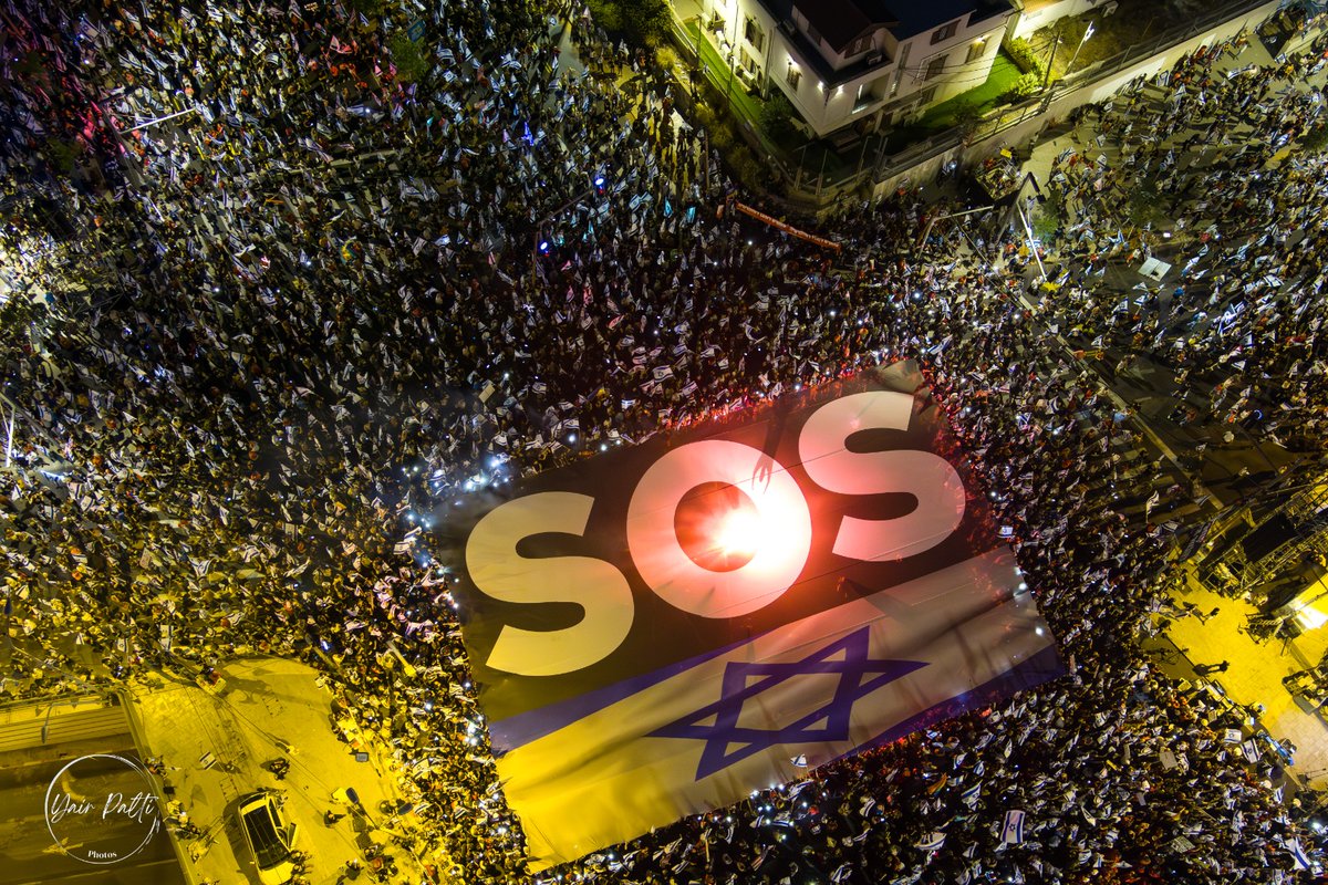 DemDronesIL's tweet photo. 4 of the best from @yairpalti from Kaplan on Saturday night
#democracydronesil #drones #democracy #dronephotography #protestfordemocracy #kaplan #TelAviv https://t.co/n2f4MnHppm