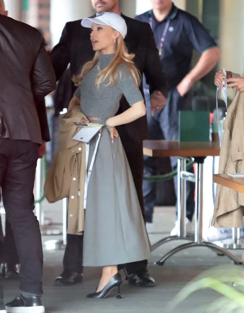 her style has changed for the better i'm sorry if u don't get it