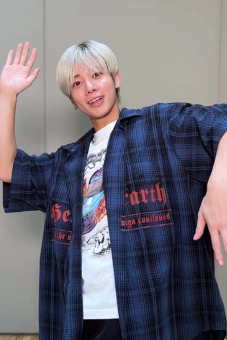 eee_ong_ii's tweet image. 230715 TXT 태현
&amp;lt;TXT 공식 인스타그램&amp;gt;
브랜드 : 크리틱 (CRITIC)
제품 :  CAR RACING T-SHIRTS - WHITE

musinsa.com/app/goods/3175…

#투바투 #투바투패션 #태현 #투바투태현 #아이돌패션 #크리틱 #CRITIC #TXT