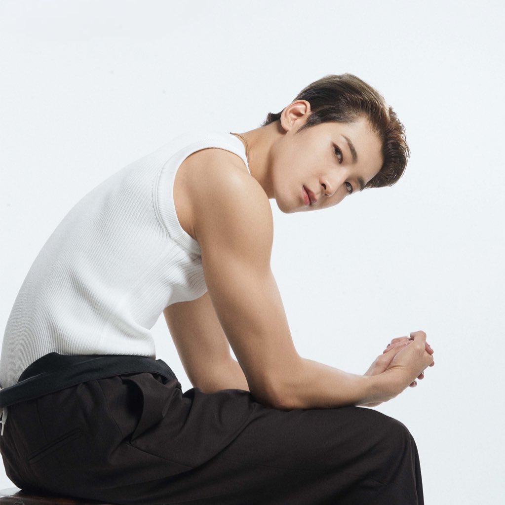 PopBase's tweet photo. Happy 27th birthday to the talented Wonwoo of SEVENTEEN. https://t.co/c9wRCiJ2C2