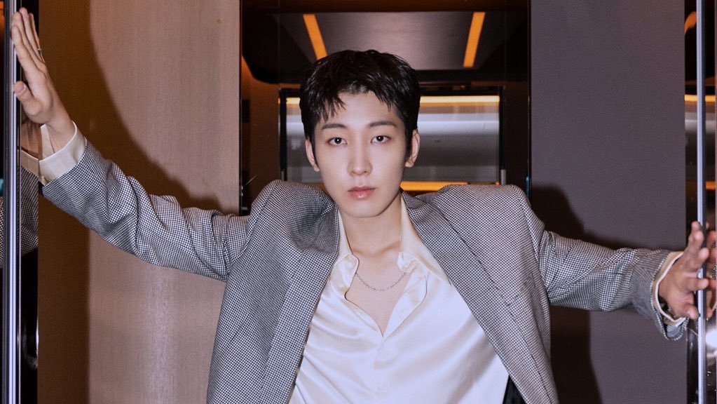 PopBase's tweet photo. Happy 27th birthday to the talented Wonwoo of SEVENTEEN. https://t.co/c9wRCiJ2C2