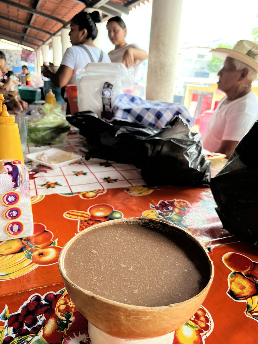 chefbossuet's tweet photo. Disfrutando del #pozoldecacao en el #mercado de #tecpatan #chiapas #mexico #chiapasfood #pozol https://t.co/2yghaeBiC4