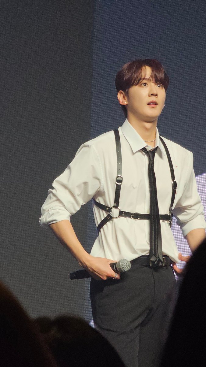 chunheepy's tweet photo. 이찬희 사랑해 ㅠㅠㅠ https://t.co/Siv0TqqpC0