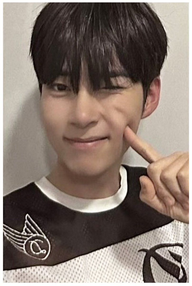 613binz's tweet photo. ₍ᐢᐢ₎ wts lfb zb1 sung hanbin ktown4u lucky draw.ᐟ #dibinzoria

— payo / 60% dop, rembal onhand
— ₱950 + isf, pf &amp; lsf / +20 if dop
— feta
— rcbyt https://t.co/0N2qZWqwjO

🪽 zerobase1 youth in the shade yits ktown4u pob ld poke cheek hanbjn https://t.co/0uYtm9DDuM