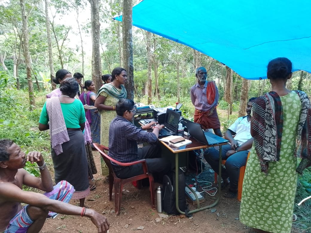 CKanniyakumari's tweet photo. PMJAY camp at Kanyakumari district Tamil Nadu by CSC VLE Mr.Ramjith &amp; Anish Sukumaran.
@CSCegov_
 
@ceo_csc
 
@csc_south

@sanjaykrakesh https://t.co/grHl7CB47O