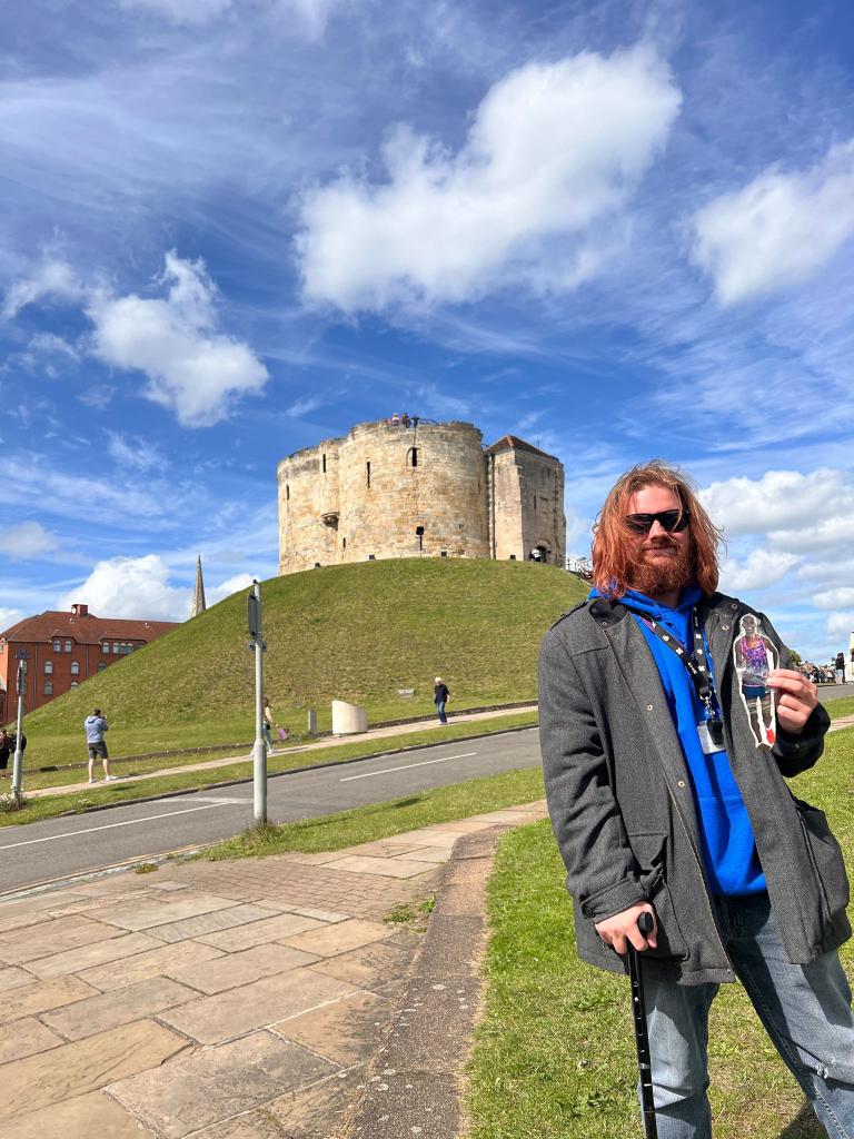 TinyCardboardMo's tweet photo. Tiny Mo's on a day out in York
As you were
TCM xxx https://t.co/wbCseuxhlJ