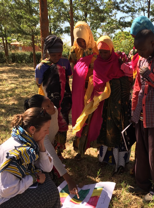 IPRatNU's tweet photo. A new study by @ProfSeraYoung and her colleagues published in @TheLancetPlanet shows that empowering women farmers can increase crop diversity and improve the supply of healthy food year-round. https://t.co/MLosO0As7f https://t.co/QBVTkVEeNq