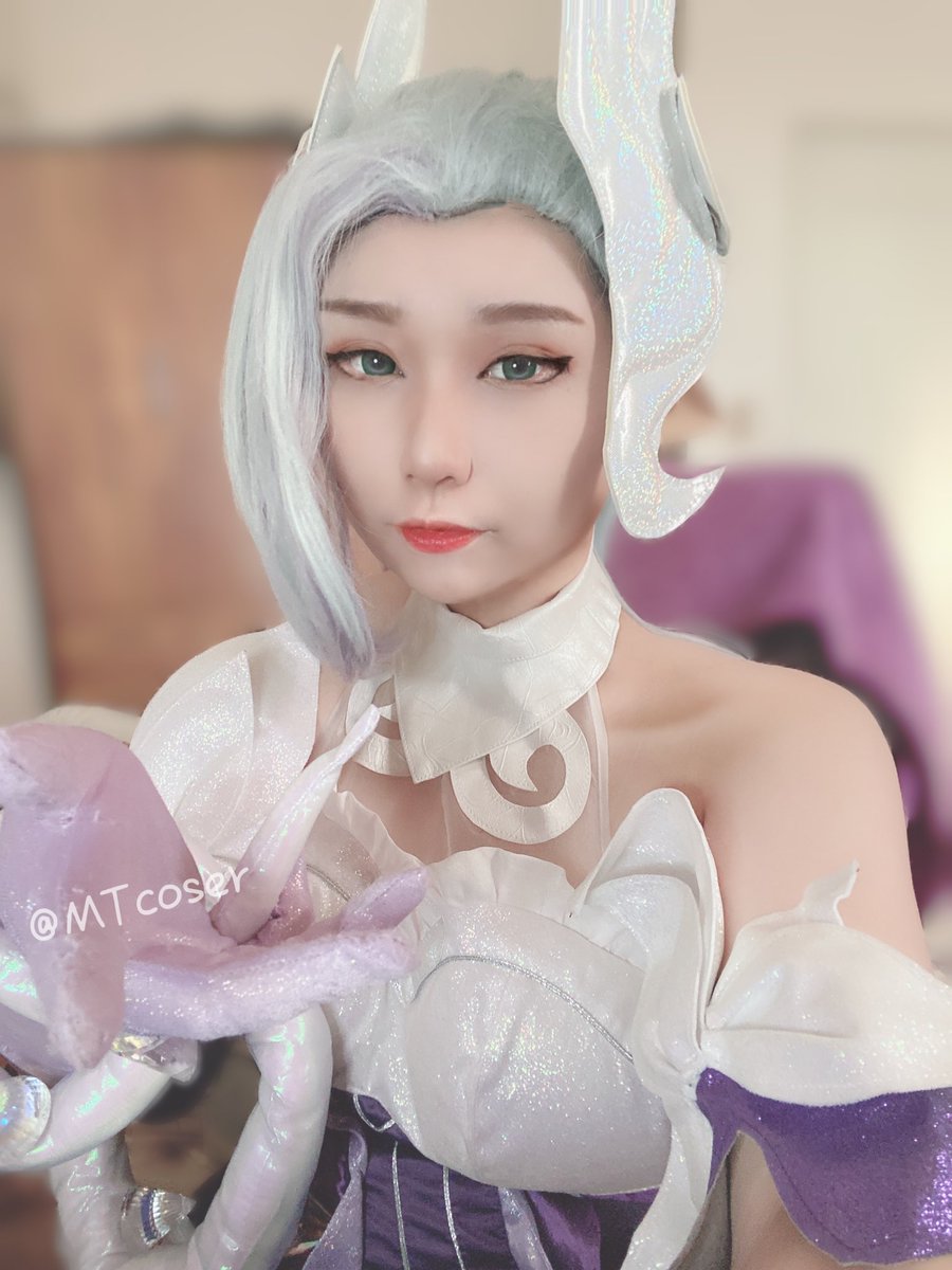 MTcoser's tweet photo. 「🥀Feel the thorns' embrace.💎」
       -感受荊棘的擁抱

#cosplay #cos #cosplayer #cosplayergirl #League_of_Legends #LeagueOfLegends #leagueoflegendscosplay #lol #lolcos #lolZyra #Zyra #Zyracosplay #啊茶 #喜歡可以按讚轉推 https://t.co/Unk87KK7P7