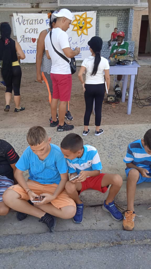 PdroJCPri's tweet photo. Desde toda la geografía pinareña instructores de @jovenclubPinar en estrecha colaboración con representantes de @CubaEsCultura e @InderPinar celebran actividades para los niños en su día. #JovenClubTeConecta @YamileRamosCord @BlancoRdguez @sando https://t.co/1ffJQrZ36Z
