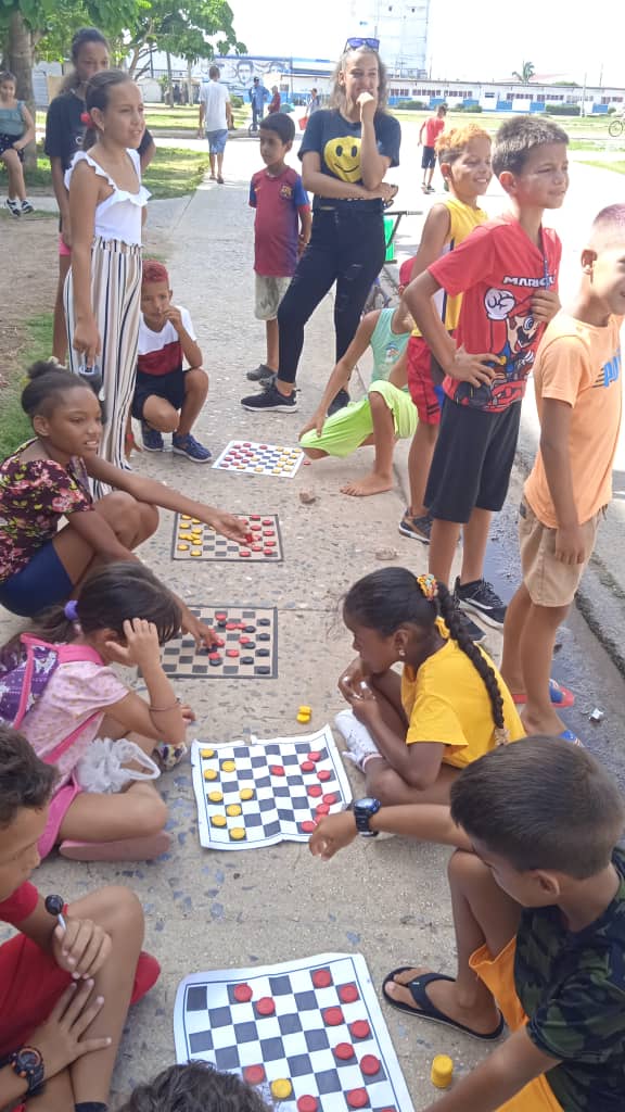 PdroJCPri's tweet photo. Desde toda la geografía pinareña instructores de @jovenclubPinar en estrecha colaboración con representantes de @CubaEsCultura e @InderPinar celebran actividades para los niños en su día. #JovenClubTeConecta @YamileRamosCord @BlancoRdguez @sando https://t.co/1ffJQrZ36Z
