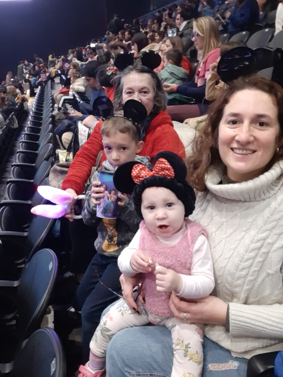 MabySaez's tweet photo. #DisneyOnIce https://t.co/vZr7WnvoVc
