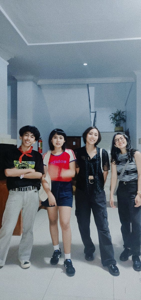 ahdiyyatt's tweet photo. Ku bukan satu satunya lelaki @TheDareBand @daybluntss https://t.co/GkwfK9F83Q