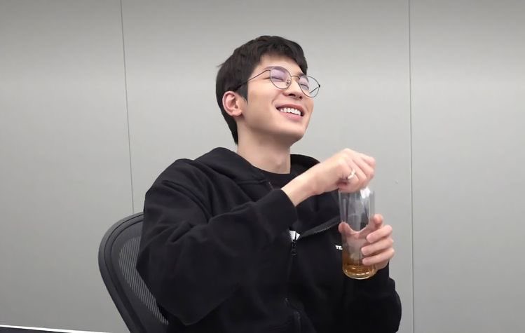 thank you for reminding us to slow down for whenever we feel like the world is about to swallow us whole; for showing us there's always courage that lies within. 

happy birthday, wonwoo. i hope you know that you are so, /so/ loved.