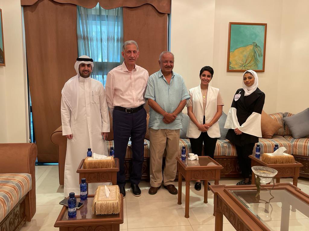 النادي السياسي tweet media