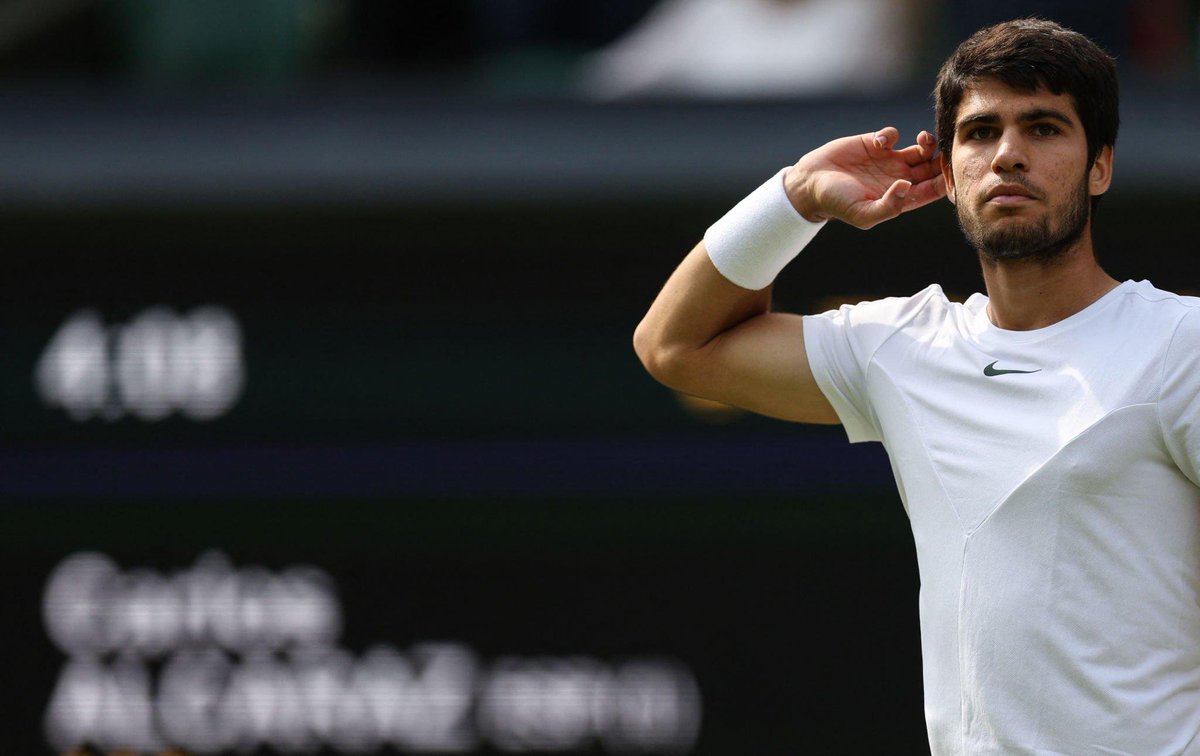 Decían que era imposible ganarle un tie-break a Djokovic.
✅ Hecho.

Dicen que es imposible ganar a Djokovic en Wimbledon tras perder el primer set.
⏳ En progreso. 

Dejen trabajar a Don Carlos Alcaraz.