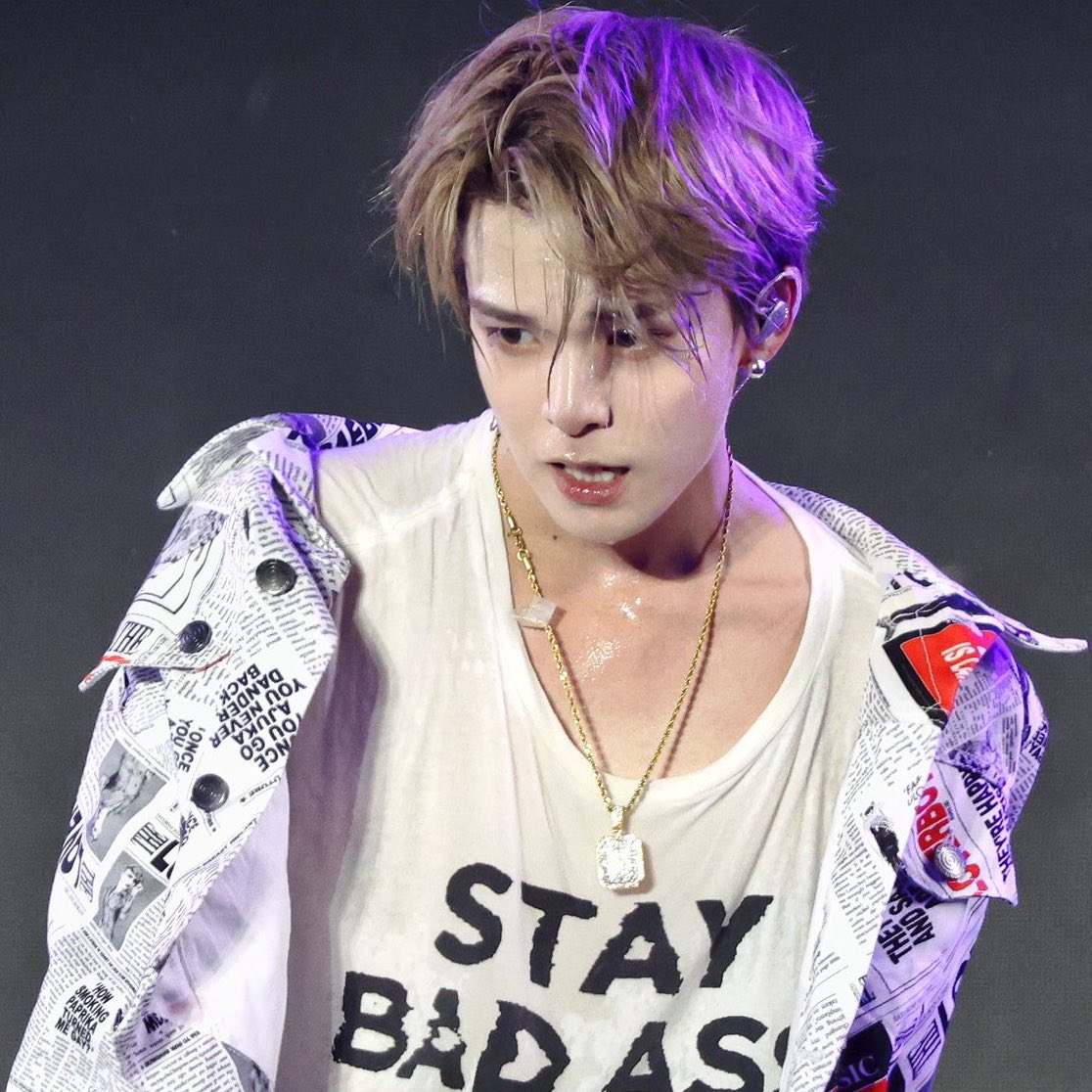 loooonaw's tweet image. the supporter.                                           the idol.