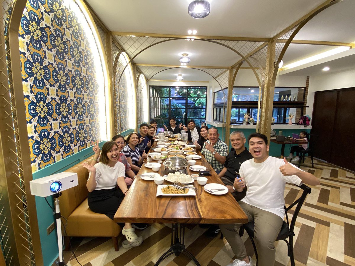 _omaisme's tweet photo. pamamanhikan 🥹 huhuhu grabe thank u Lord lang talagaaaaaa sobra saya kita mo paano nag jive lahat napa extend pa nga kami sa sobra dami kwentuhan ayaw paawat haha hayy tuloy na tuloy na talaga 💚 https://t.co/tTiwObvSr6