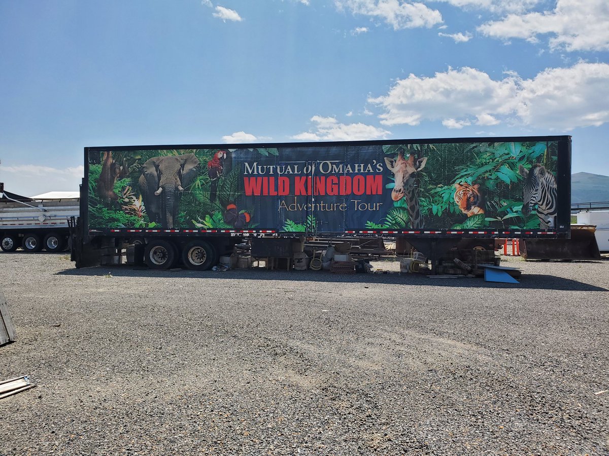I saw this fun trailer in a Montana work yard.  It’s looking pretty fresh considering its age.  Here is an article I found about it:

chiefmarketer.com/mutual-of-omah…

#wildkingdom