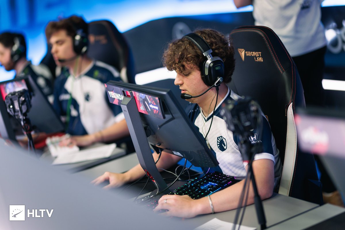TeamLiquidCS's tweet photo. .@FaZeClan tomorrow https://t.co/kA7pg8hgos
