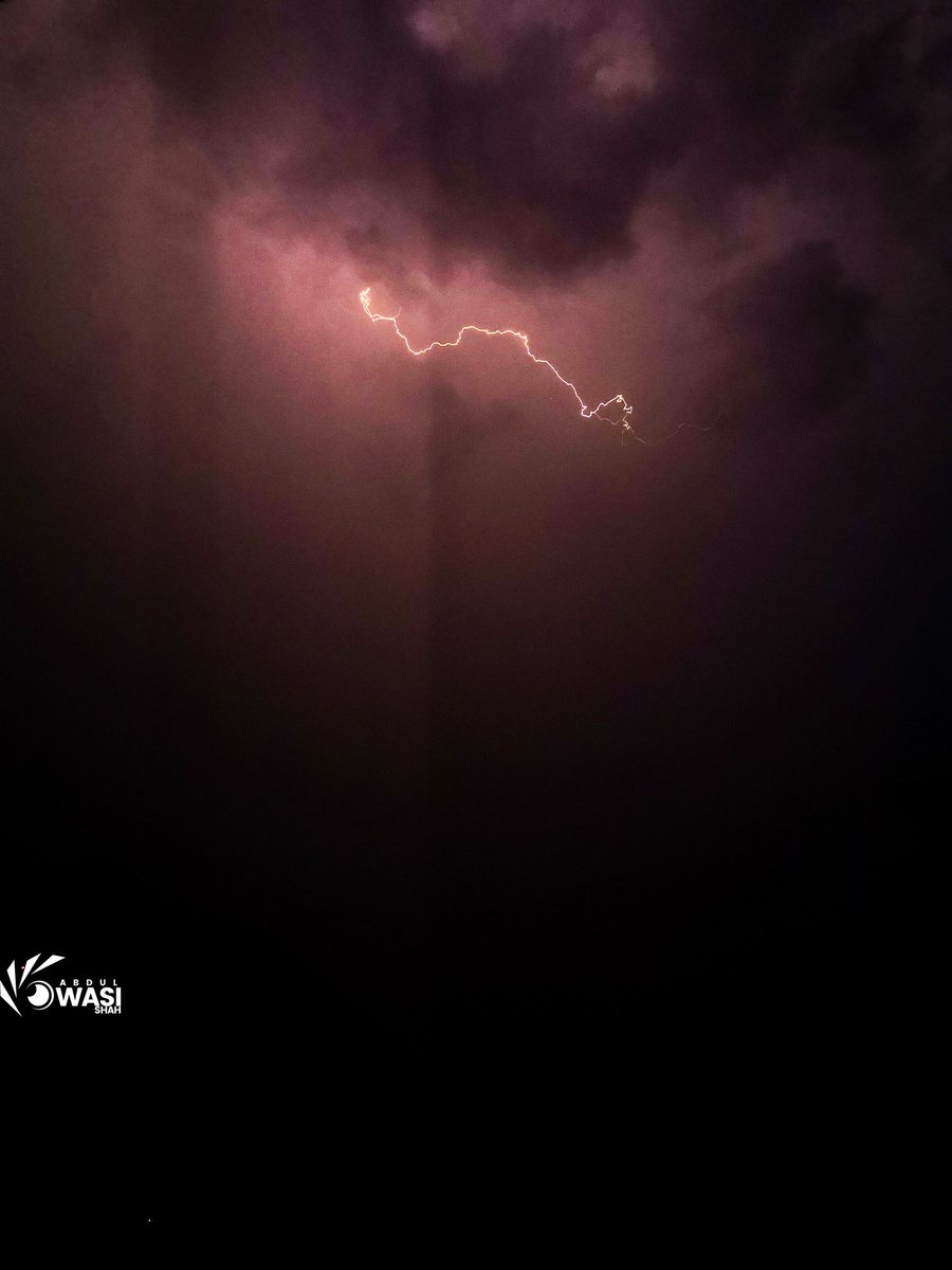 Abdulwasishah50's tweet image. Thunderstorm ⛈
#thunderstrom #lightening #barish #عبدالعزيز_بن_سعود_بن_نايف #حامد_تركي_بويابس #NCT127 #TourdeFrance
